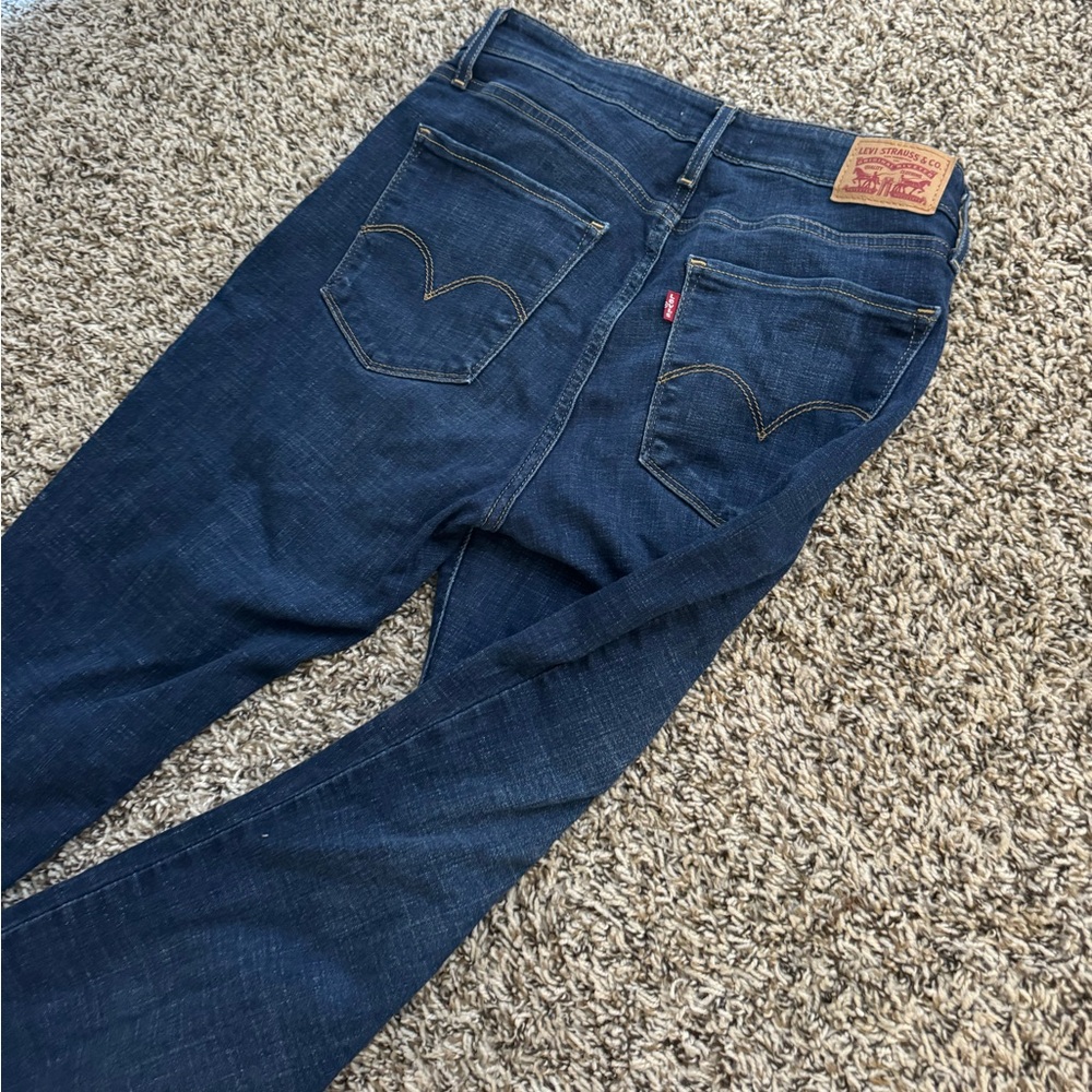 Women’s Levi Jeans. Lightly worn.